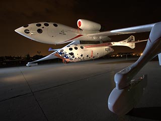 В США представили ракетоплан SpaceShipTwo для космического туризма