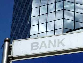 Банки стали выбивать долги быстрее
