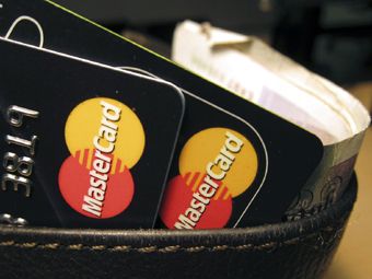 ЕК подозревает MasterCard в завышении комиссий по платежным картам