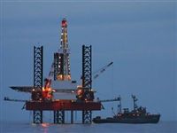 "Роснефть" будет бурить в Охотском море вместе с китайской компанией