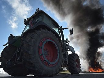 Запад потерял более 60 млрд долларов от антироссийских санкций